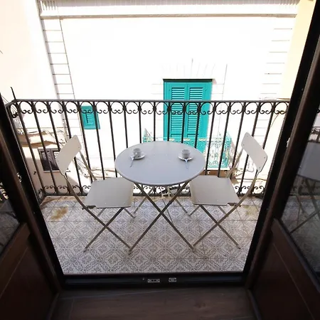 44 Apartment *